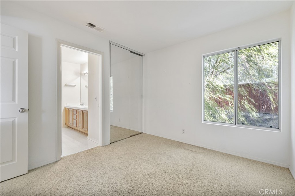 Collage (COLG) - Residential