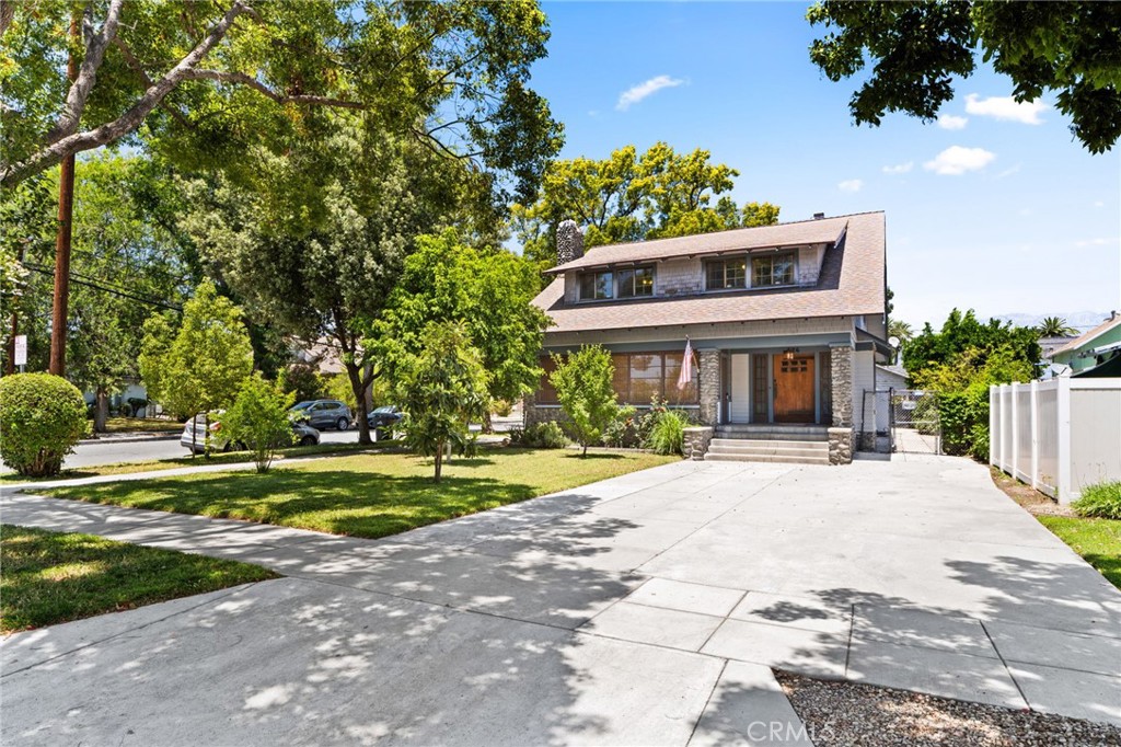 426 W E Street