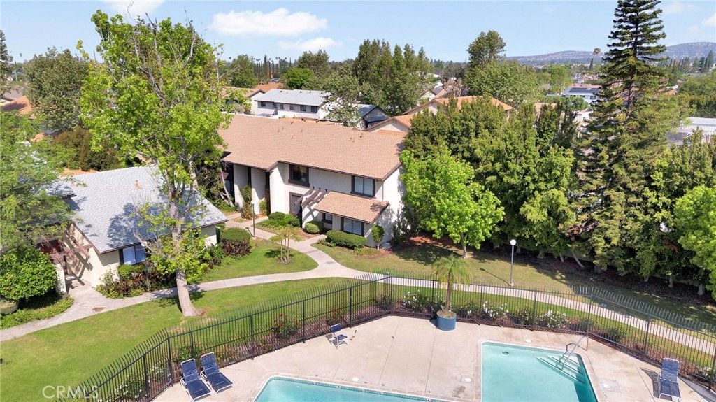 Photo of 18946 E Berrytree Ln, Orange, CA 92869 (MLS # OC26093600)