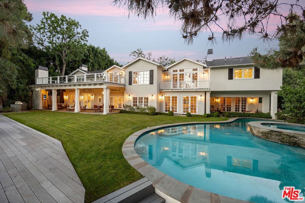 Photo of 655 N Faring Road, Los Angeles, CA 90077 (MLS # 25597237)