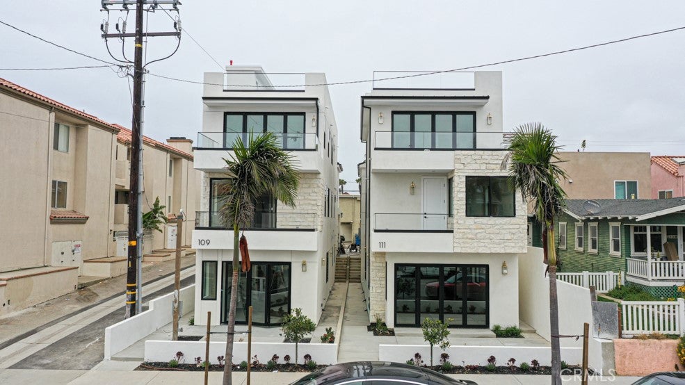 109 9th St