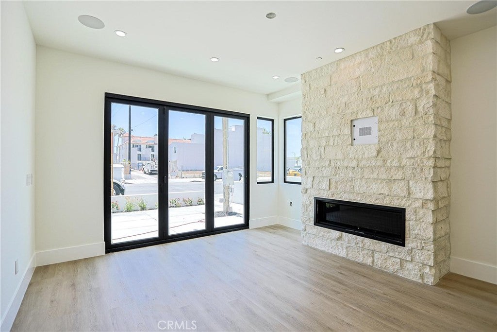 109 9th, Huntington Beach CA 92648 - Photo 32