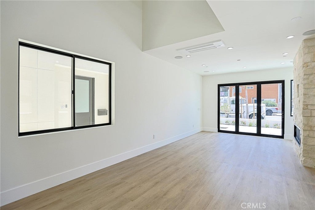 109 9th, Huntington Beach CA 92648 - Photo 31