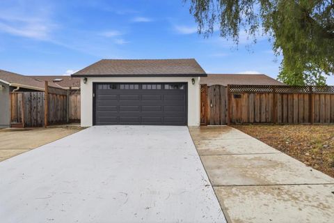 Photo of 1010 Patricia Court, Campbell, CA 95008 (MLS # ML82044033)