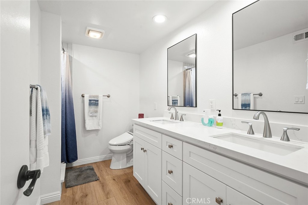 2512 E Willow Street 104