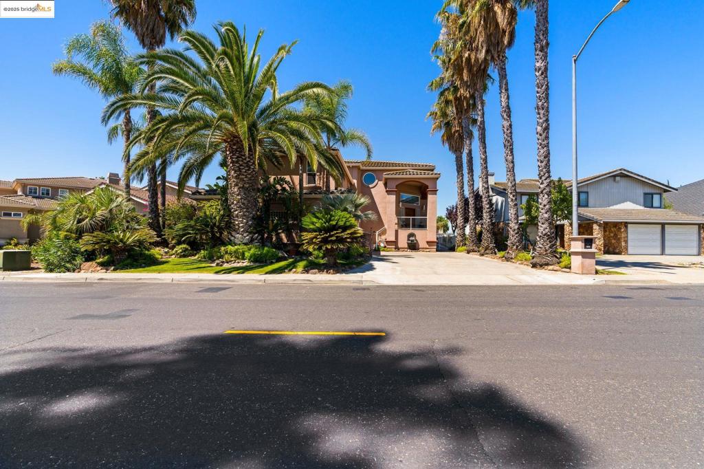 DELTA WATERFRONT ACCESS - Residential