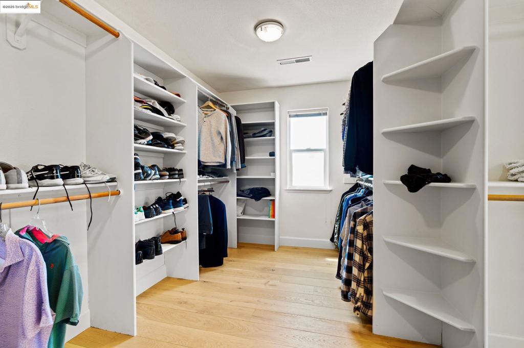 DELTA WATERFRONT ACCESS - Residential