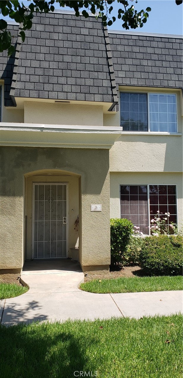 Don't miss this Great Updated Briarcliffe 2 Bedroom Townhome with 2 car garage, attached by a large private patio. Beautiful Location in the development that features lovely pathways, Huge Resort style Pool and Tennis Courts. Living Room features a big picture window and dining area. Step-saver kitchen with eating area. 2 good sized bedrooms upstairs with lovely update bathroom. Private laundry in garage. Hurry! Won't last!