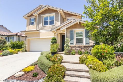 Photo of 239 White Bark Ln, Simi Valley, CA 93065 (MLS # SR26075298)