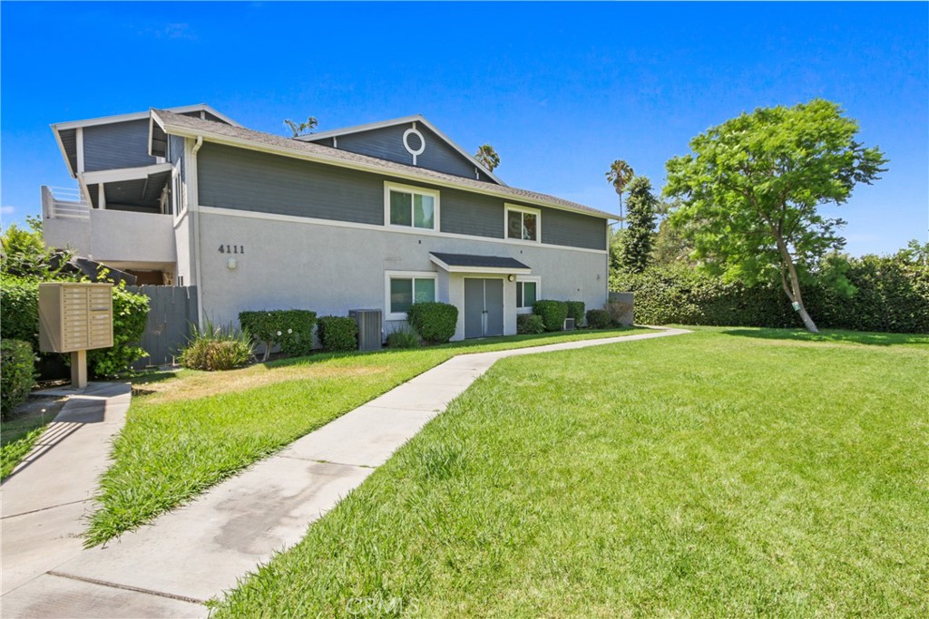 This charming 1st-floor condo offers the perfect combination of comfort, style, and convenience. Featuring 2 spacious bedrooms, 2 full bathrooms, and a welcoming living room with laminated wood flooring, this home is move-in ready.
The well-appointed kitchen comes with a stove/oven, microwave, dishwasher, and garbage disposal, plus the added convenience of an in-unit washer and dryer. Enjoy mirror closets, ceiling fans, and central AC/heat for year-round comfort.
Step outside to your private patio, or take advantage of the detached 2-car garage for secure parking and extra storage.
Located on the first floor in a desirable HOA community, you’ll love being near Buena Park, with quick access to I-5, Beach Blvd, local parks, shopping, and dining.
HOA covers water, trash, and sewage—and fees are paid by the owner. Tenants are responsible for maintaining the washer, dryer, and refrigerator.
Pets are welcome in this pet-friendly community. Don't miss out on the opportunity to make Unit C 2 BD | 2 BTH your new home sweet home.
Please note that we have 3 requirements for this property:
1: A credit score of 650 or higher.
2: No past collections or evictions on record.
3: All adults moving into the property must have a combined income of 2.5X the rent.
*Every adult who is 18 years old or older must submit their application.