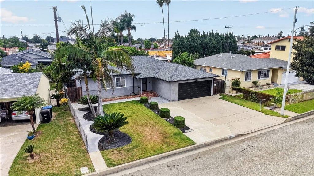 Properties 3 15615 Harvest Avenue