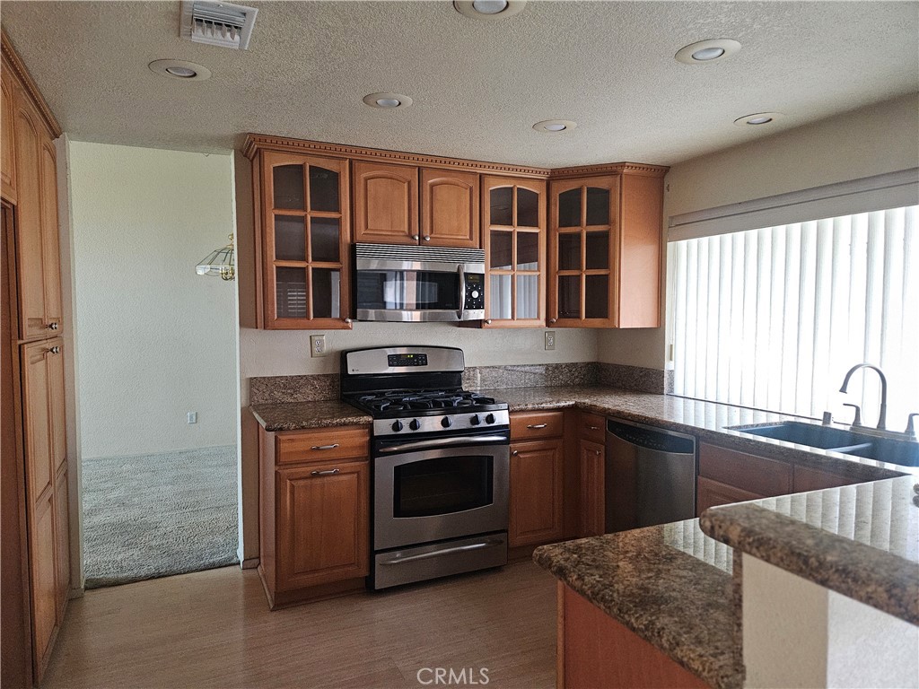 6850 Meadowlark