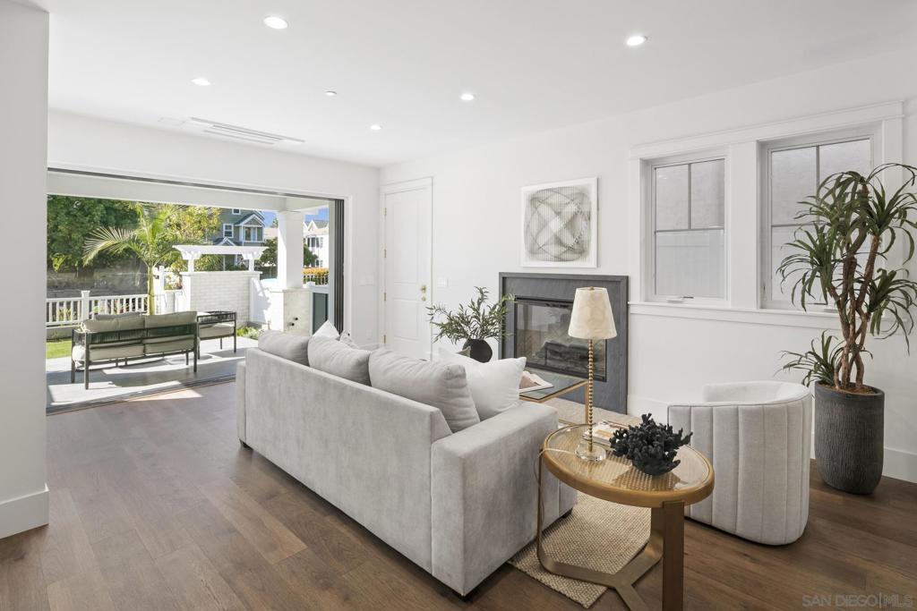 741 G Avenue