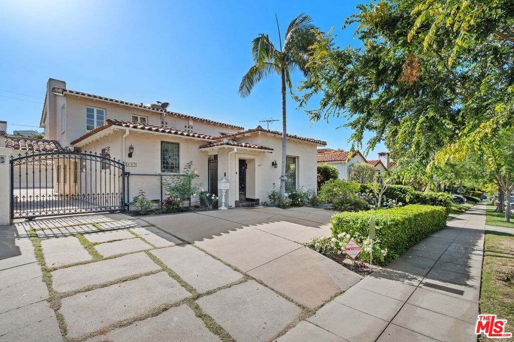447 El Camino Drive