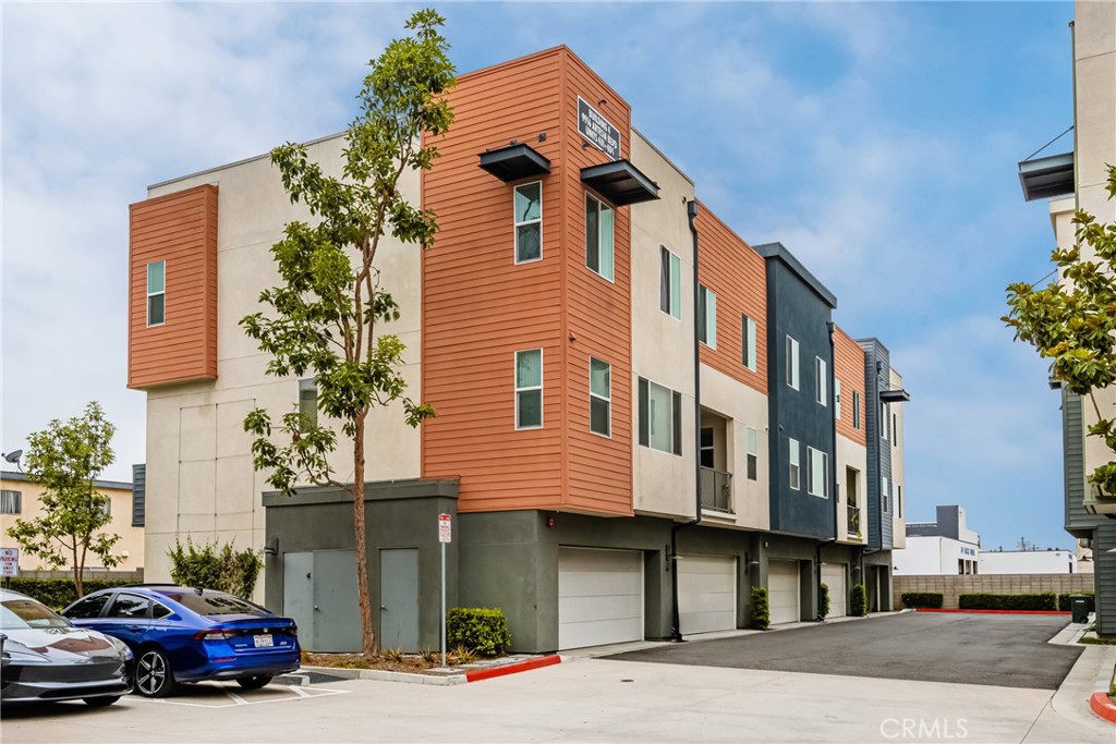 9916 Artesia Boulevard 405