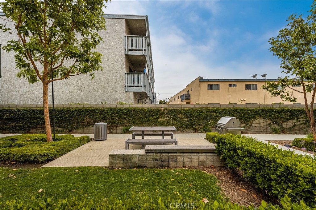 9916 Artesia Boulevard 405