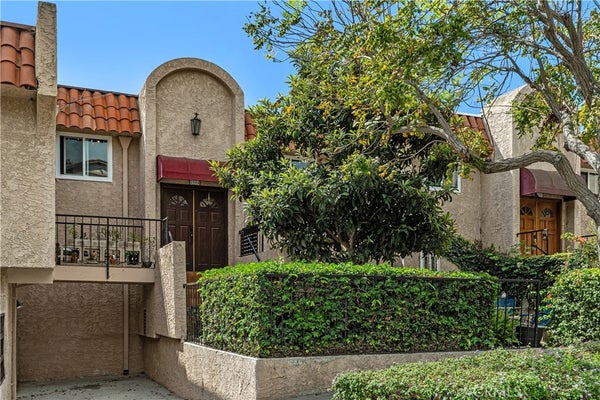 2504 SKYLINE DR, SIGNAL HILL, CA 90755 - Image bee2ecdfdac3534e087e13688c50eee5/2649179636