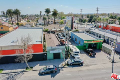 Photo of 810 E Manchester Avenue, Los Angeles, CA 90001 (MLS # 25589419) Photo of 810 E Manchester Avenue, Los Angeles, CA 90001 (MLS # 25589419)