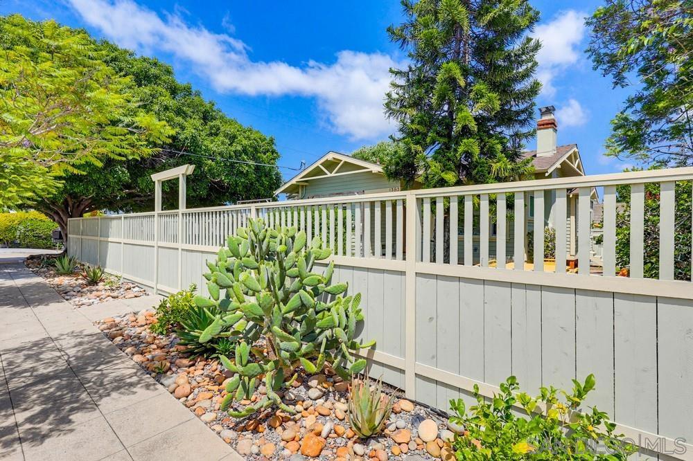 1353 Edgemont