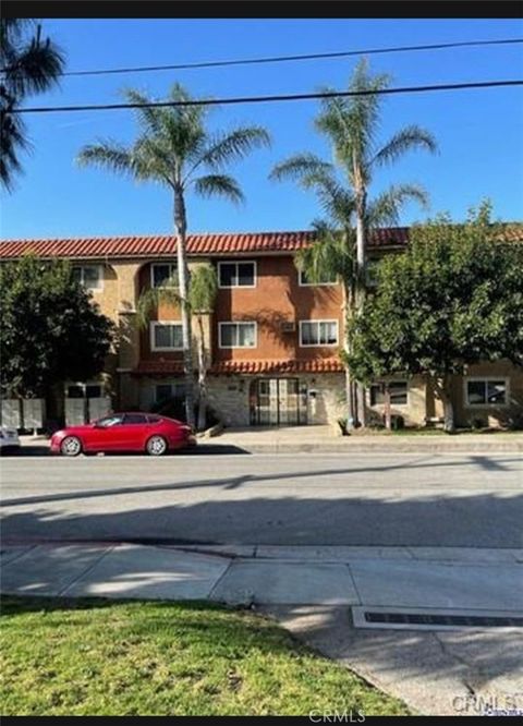 3220 Altura Avenue 102 Glendale CA 91214