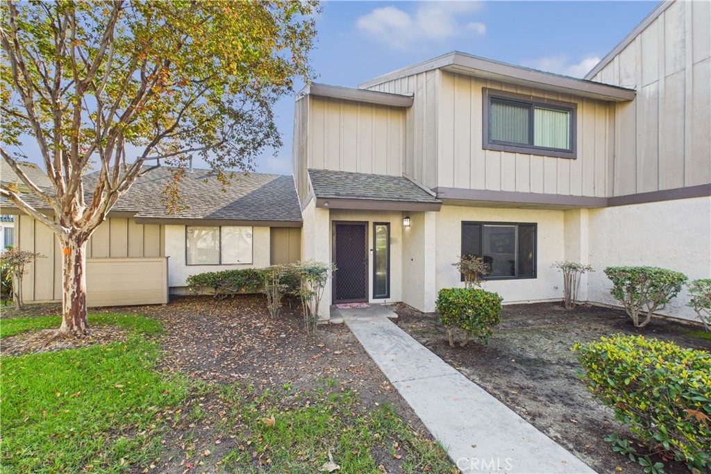1331 W Cerritos 25