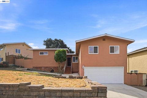 Photo of 3443 Brookdale Blvd BLVD, Castro Valley, CA 94546 (MLS # 41148126)
