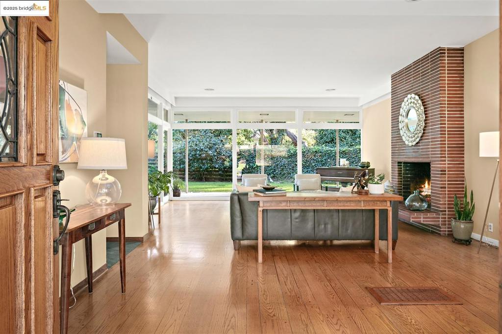 LE BRUN ESTATES - Residential