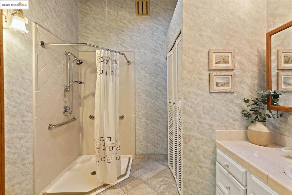 LE BRUN ESTATES - Residential