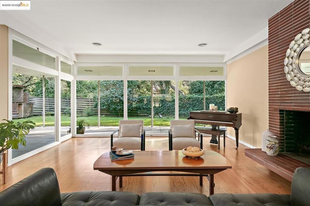 LE BRUN ESTATES - Residential