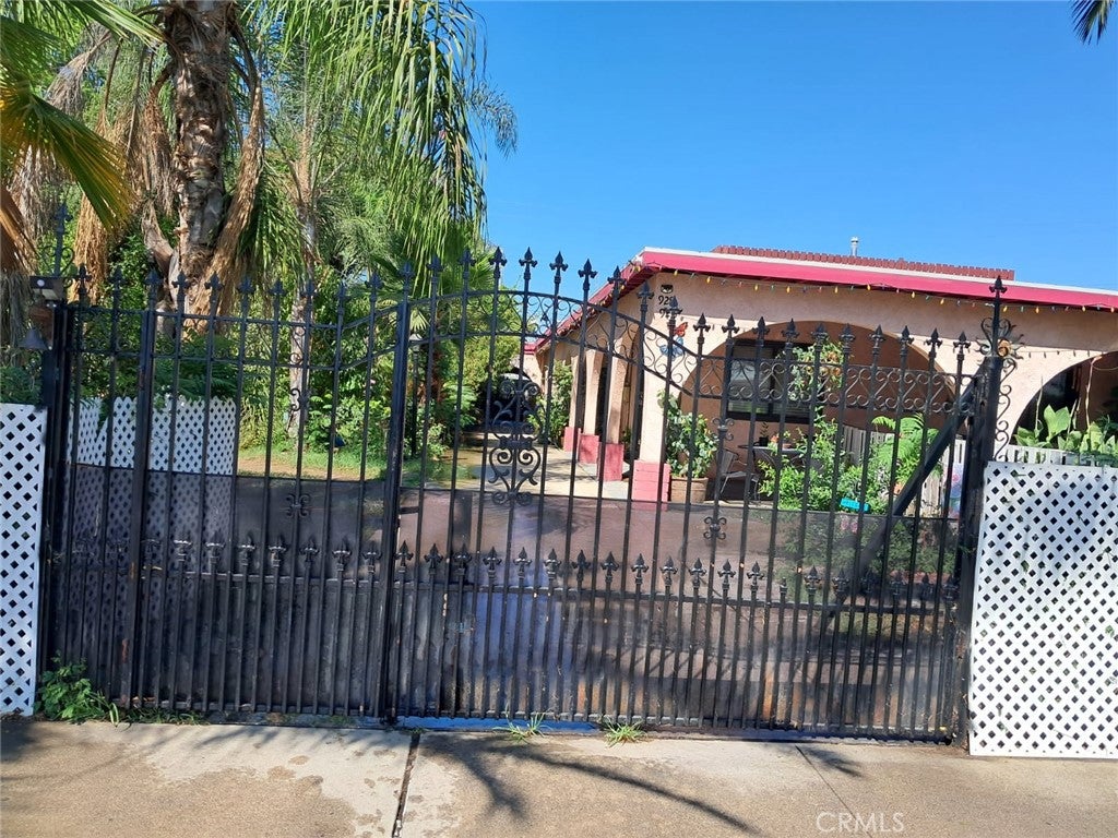 928 & 926 S Hope Avenue