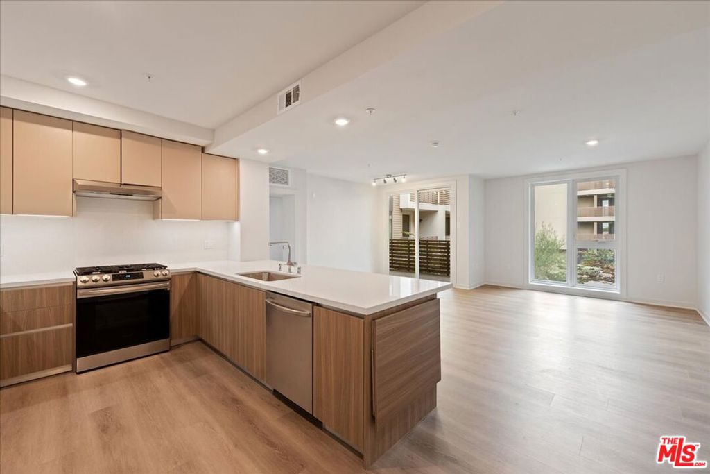 860 E Valley Boulevard 308