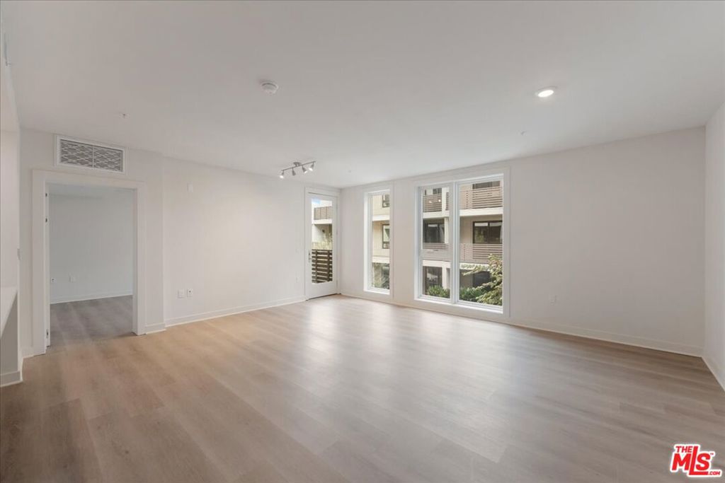860 E Valley Boulevard 308