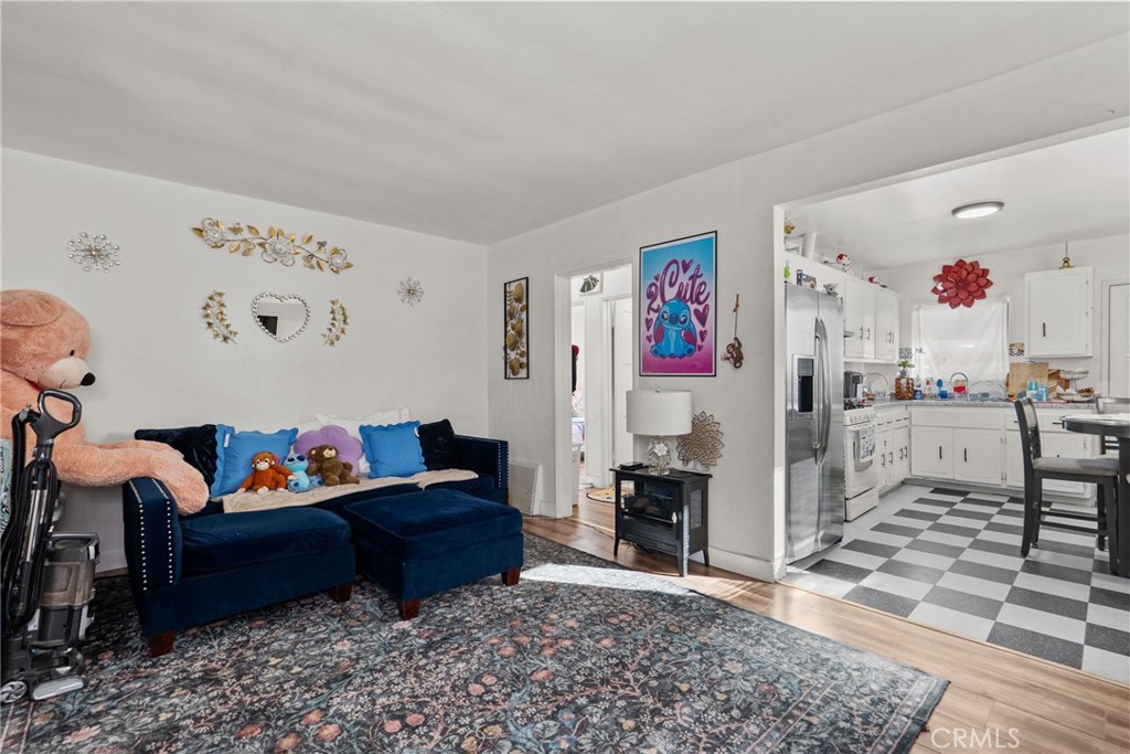 11816 Victory Boulevard