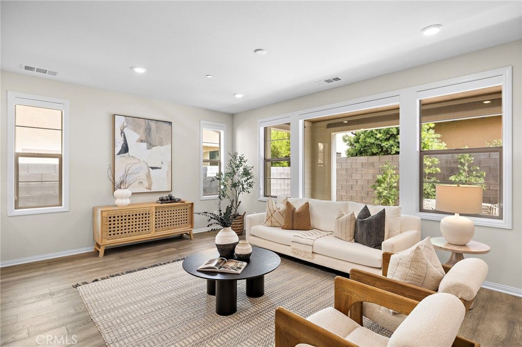 28 Ocaso Street 28 Ocaso Street