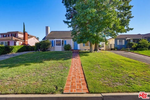 Photo of 846 Victoria Drive, Arcadia, CA 91007 (MLS # 26947579)