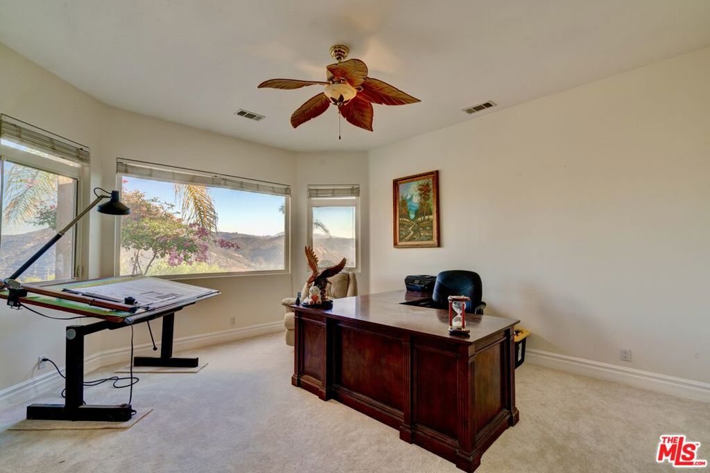 3051 Don Rolando