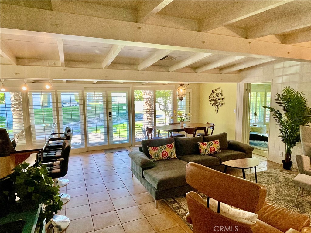 Thunderbird Palms (32203) - Residential