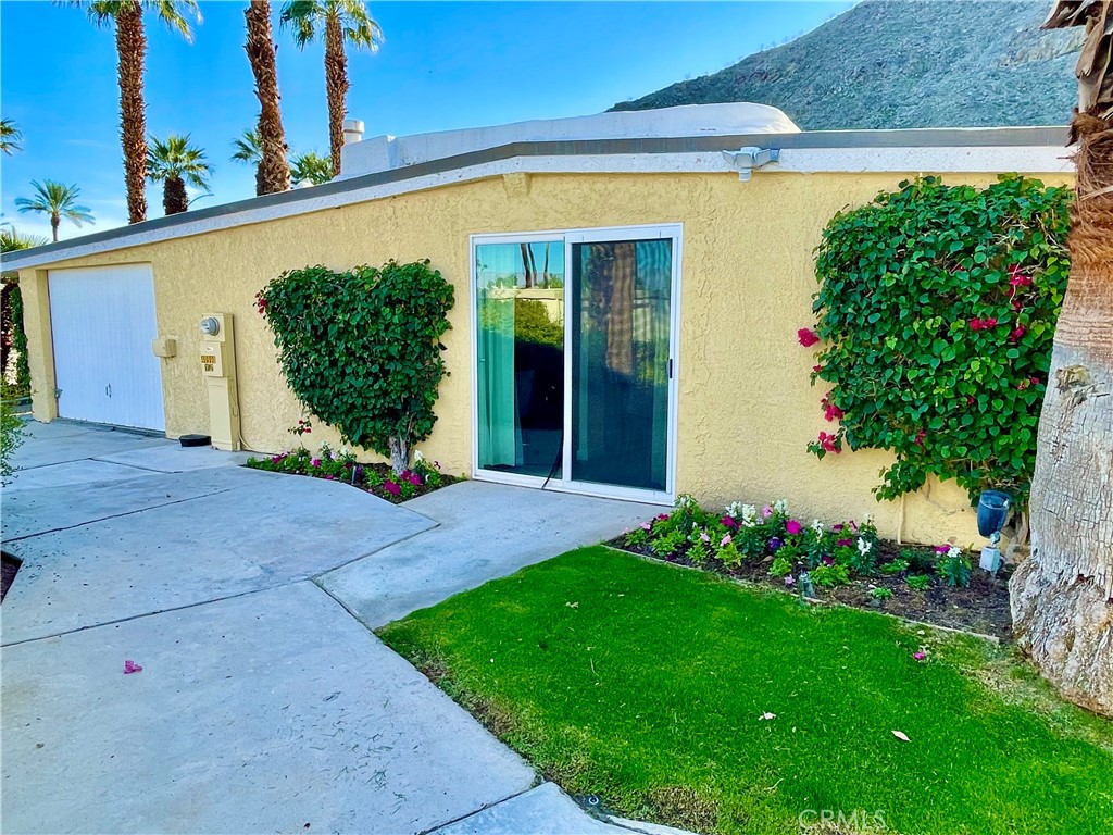 Thunderbird Palms (32203) - Residential