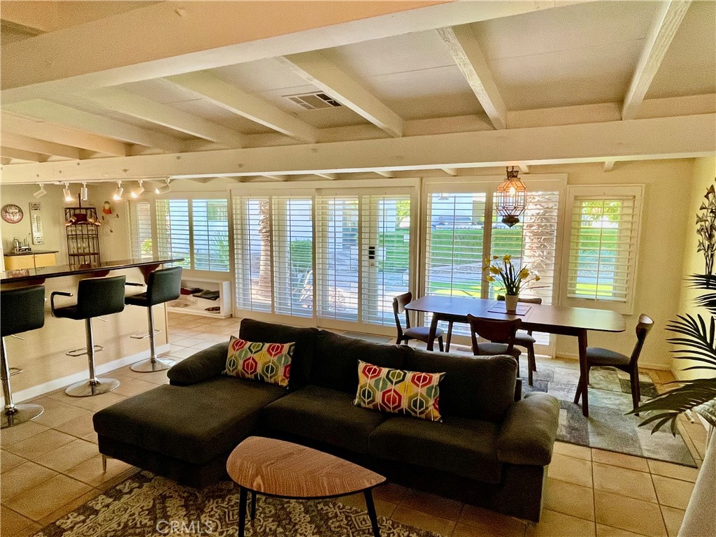 Thunderbird Palms (32203) - Residential