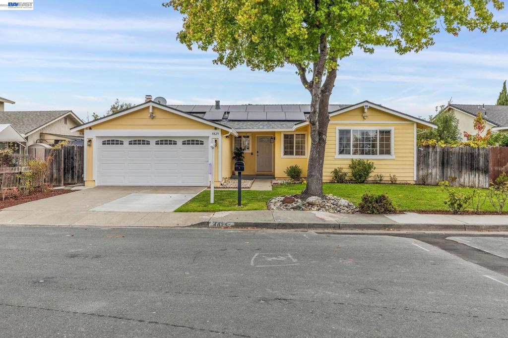 Properties 3 4825 Rose Way