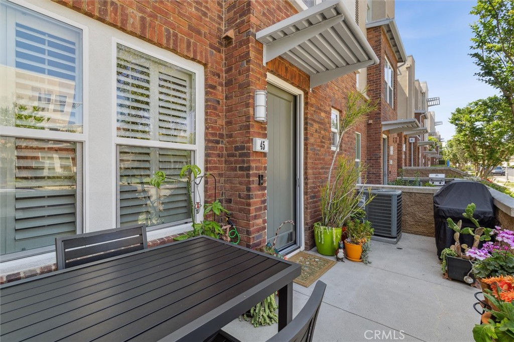 45 Brownstone Way