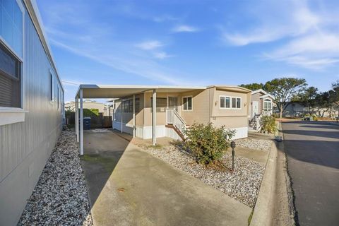 Photo of 13 13 Geneseo St, Oakley, CA 94561 (MLS # 41120559)