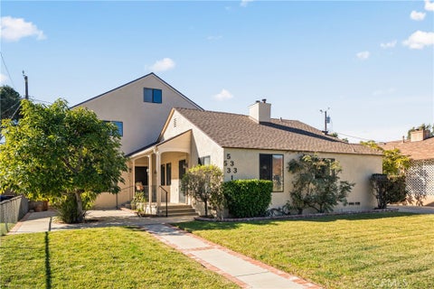 Photo of 531 N Niagara St, Burbank, CA 91505 (MLS # BB26212746)