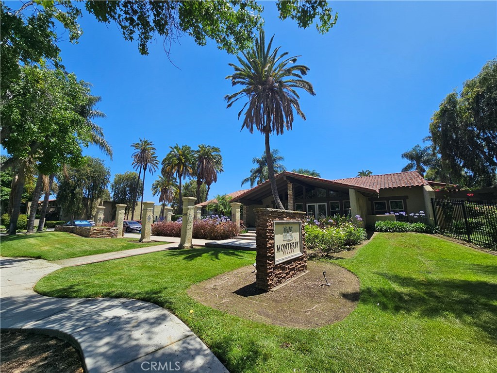1345 Cabrillo Park Drive J07