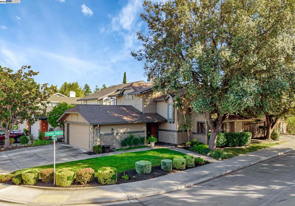 SPRINGWOOD MEAD - Residential