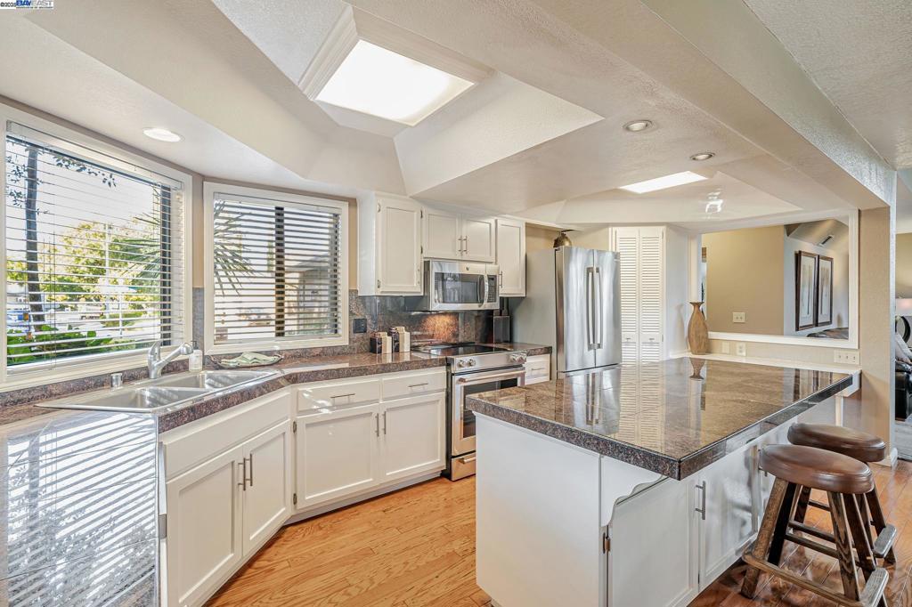 SPRINGWOOD MEAD - Residential