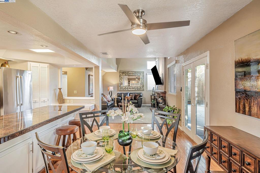 SPRINGWOOD MEAD - Residential