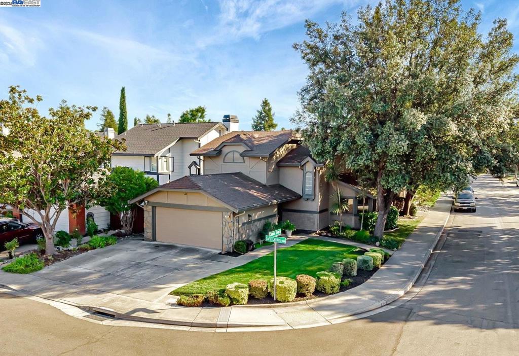 SPRINGWOOD MEAD - Residential