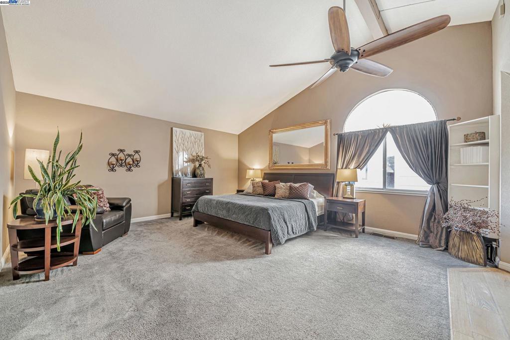 SPRINGWOOD MEAD - Residential