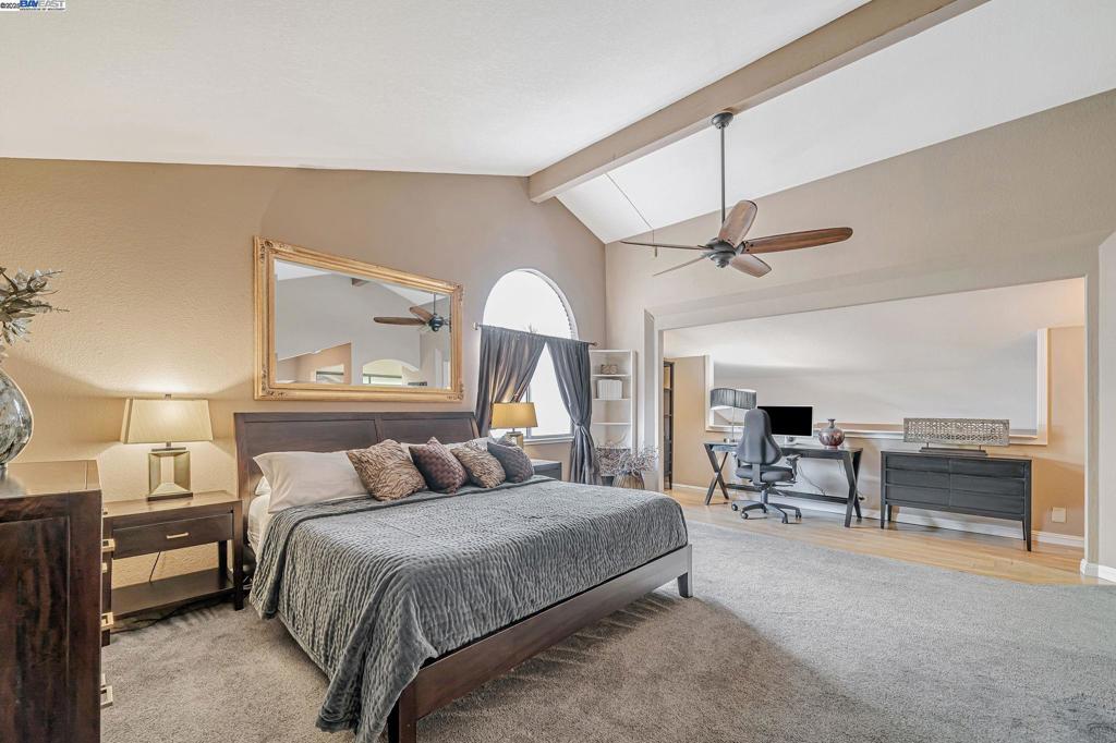 SPRINGWOOD MEAD - Residential